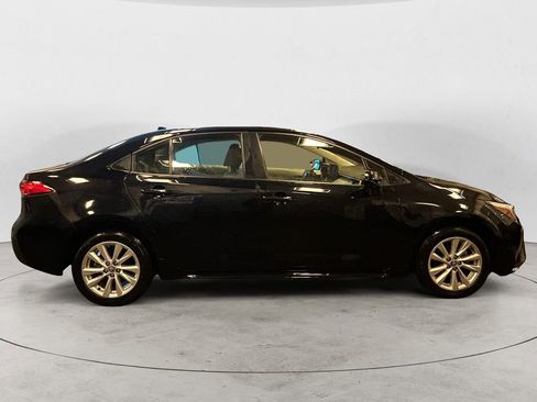 Used 2024 Toyota Corolla LE w/ LE Convenience Package image 6