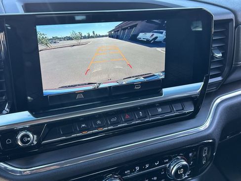 Used 2023 GMC Sierra 1500 SLT w/ SLT Convenience Package RWD image 15