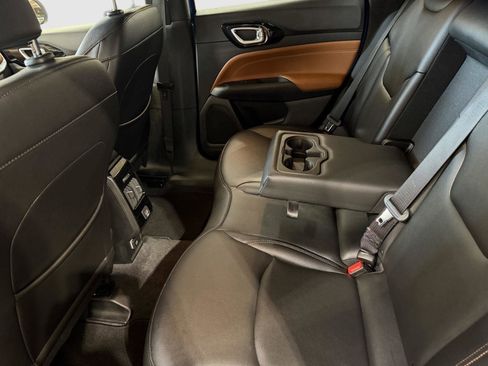 Used 2024 Jeep Compass Limited image 32