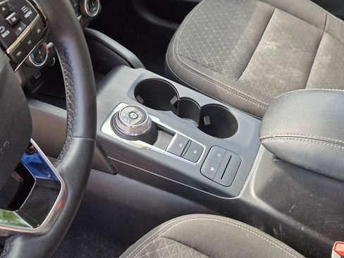 Used 2024 Ford Escape Active AWD/4WD image 10