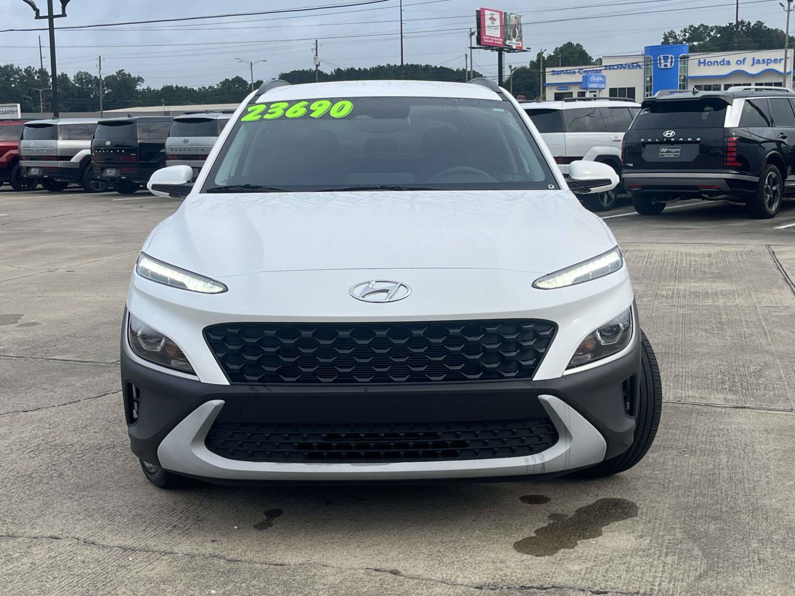 Certified 2023 Hyundai Kona SEL w/ Cargo Package FWD image 6