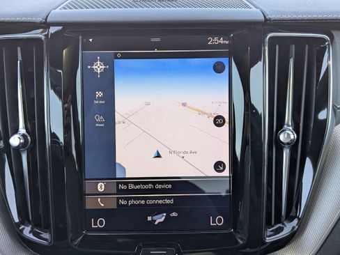 Used 2020 Volvo XC60 T5 R-Design w/ Protection Package Premier image 25