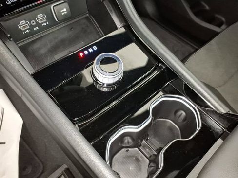 Used 2023 Jeep Grand Cherokee Altitude AWD/4WD image 22
