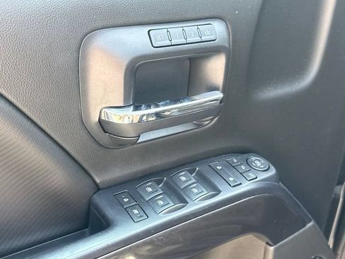 Used 2018 GMC Sierra 1500 SLT AWD/4WD image 9