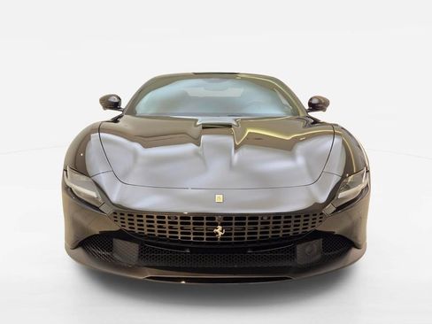 Used 2024 Ferrari Roma RWD image 2