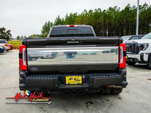 Used 2024 Ford F350 Limited image 10