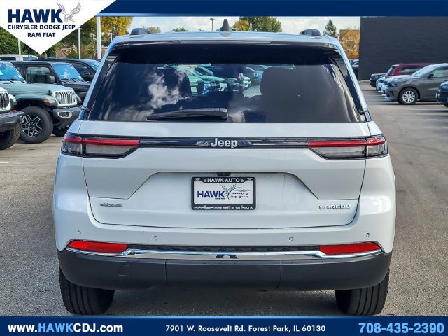 Certified 2025 Jeep Grand Cherokee Laredo AWD/4WD image 5