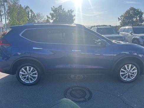 Used 2020 Nissan Rogue SV FWD image 8