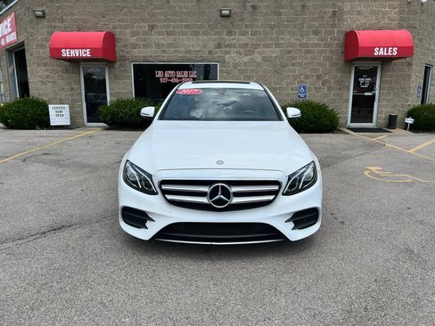 Used 2017 Mercedes-Benz E 300 4MATIC image 2
