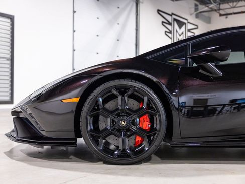 Used 2024 Lamborghini Huracan Tecnica RWD image 20