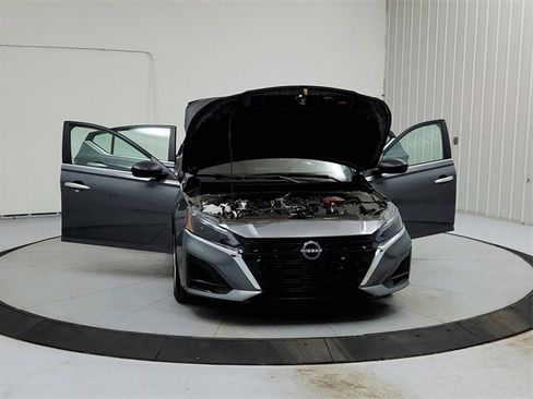 Used 2025 Nissan Altima 2.5 S image 10