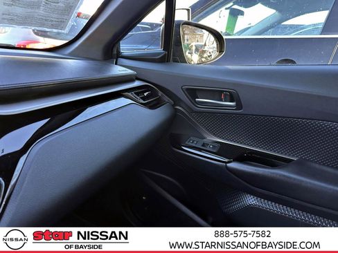 Used 2019 Toyota C-HR XLE image 27