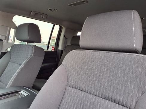 Used 2020 Chevrolet Suburban LS image 17