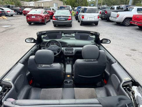 Used 2004 Chrysler Sebring LXi FWD image 14