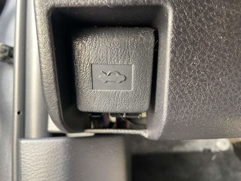 Used 2023 Toyota Tacoma SR5 w/ Technology Package AWD/4WD image 28