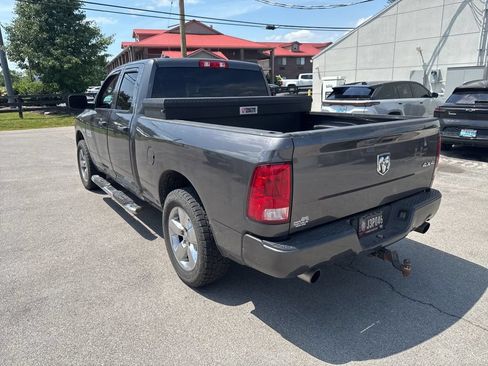 Used 2018 RAM 1500 ST AWD/4WD image 4