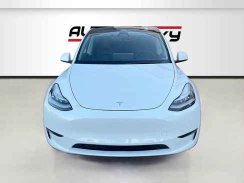 Used 2021 Tesla Model Y Long Range AWD/4WD image 2