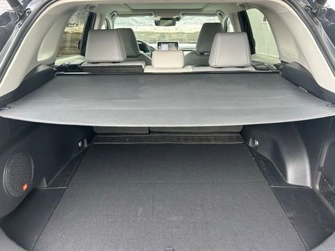 Used 2021 Toyota RAV4 Limited image 11