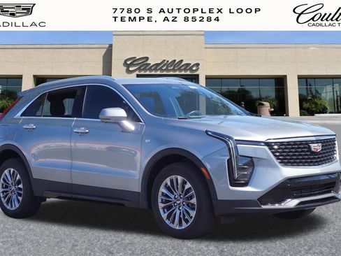 Certified 2025 Cadillac XT4 Premium Luxury image 4