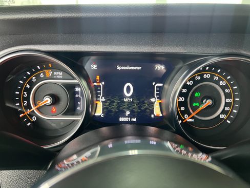 Used 2023 Jeep Gladiator Mojave w/ LED Lighting Group AWD/4WD image 13