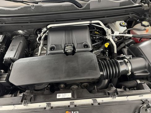 Certified 2024 GMC Canyon AT4 w/ AT4 Premium Package AWD/4WD image 11