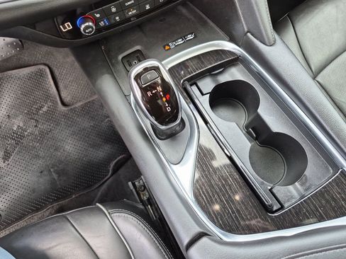 Used 2019 Buick Enclave Avenir w/ Avenir Technology Package FWD image 31