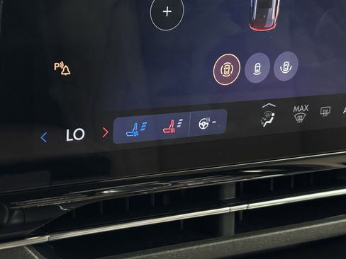 New 2025 Lincoln Nautilus Reserve image 22