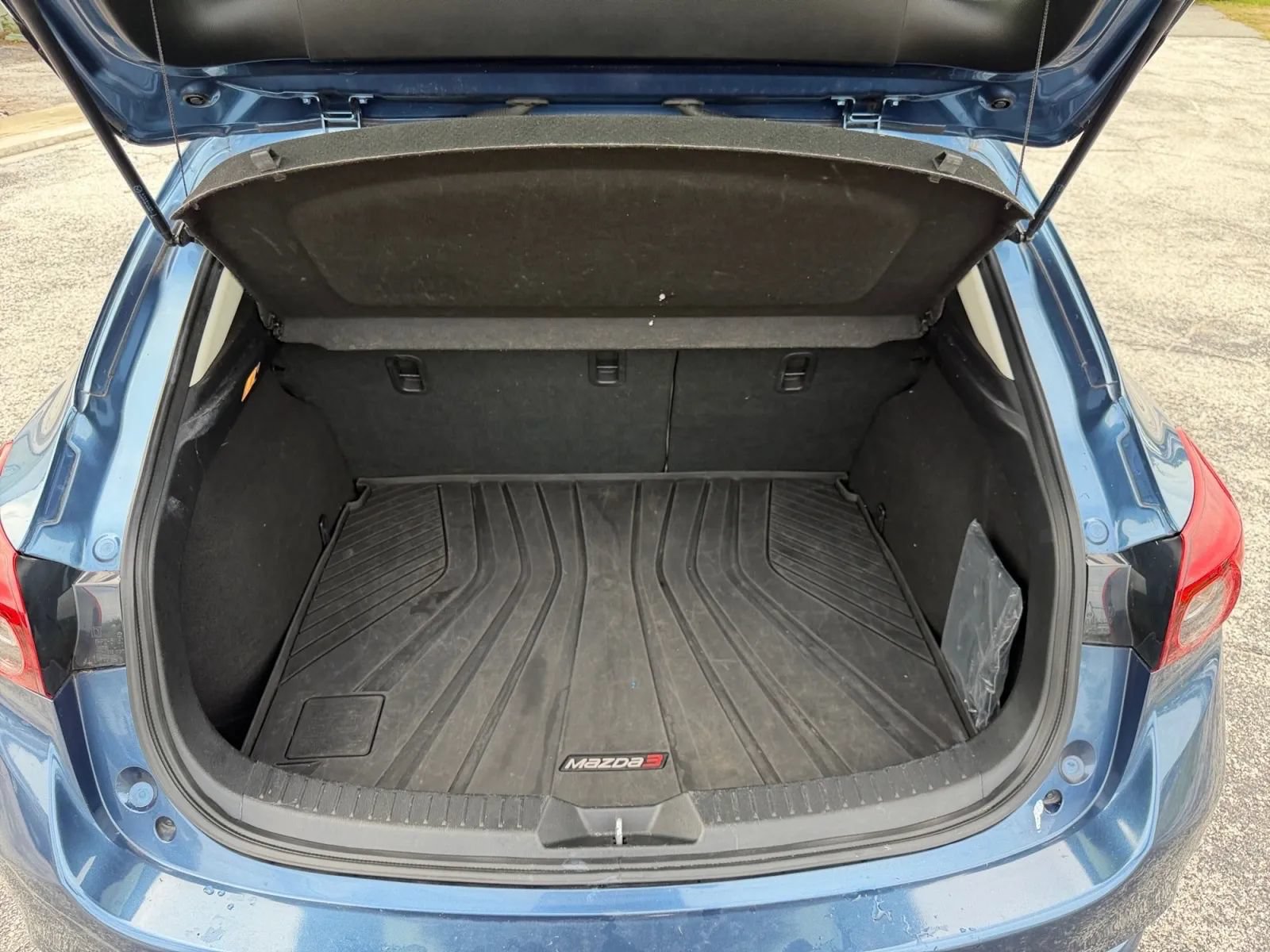 Used 2018 MAZDA MAZDA3 Grand Touring FWD image 18