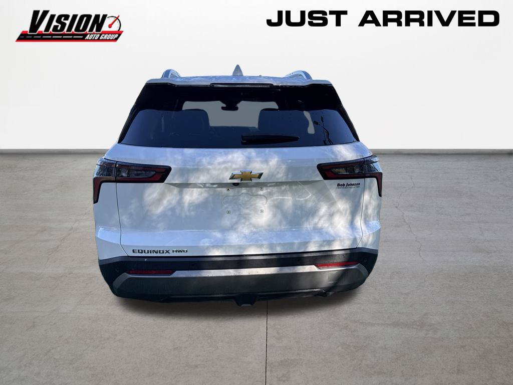 Used 2025 Chevrolet Equinox LT w/ Convenience Package II AWD/4WD image 4