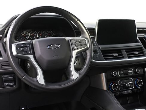Used 2021 Chevrolet Tahoe Z71 w/ Z71 Signature Package AWD/4WD image 11