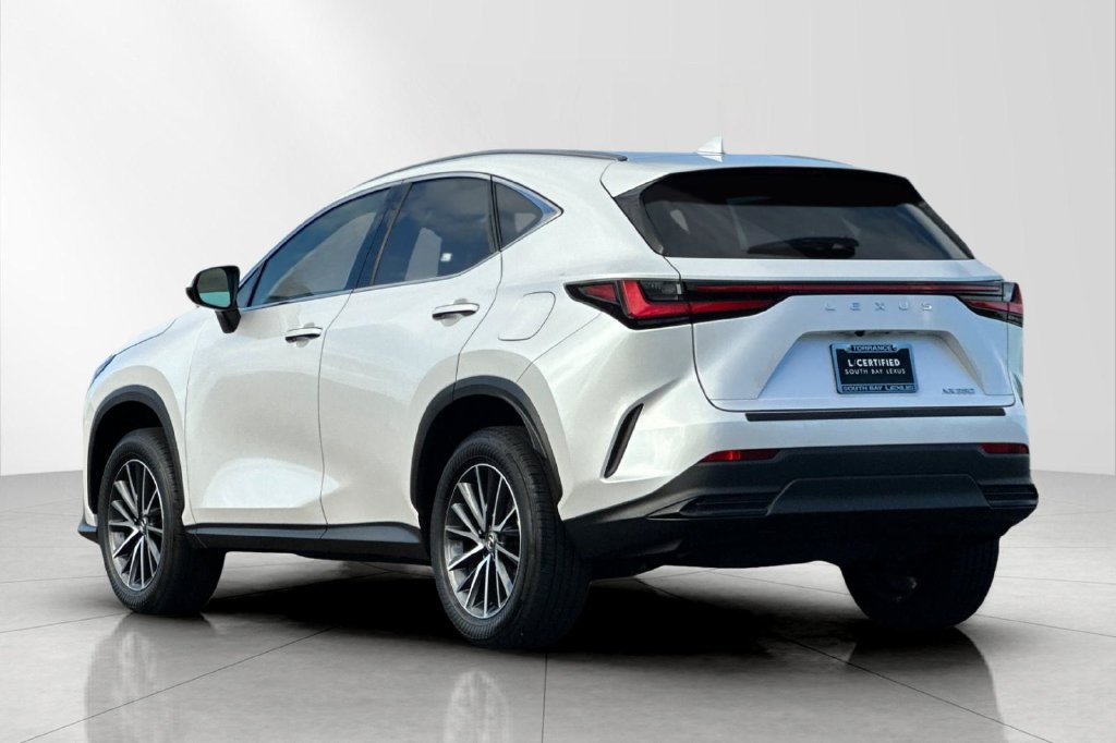 Certified 2024 Lexus NX 250 FWD image 4
