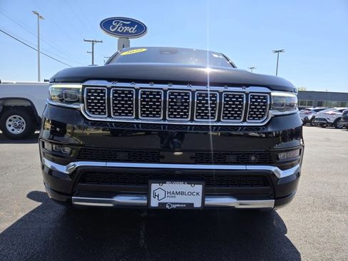 Used 2022 Jeep Grand Wagoneer Series III w/ Rear Seat Video Group 1 AWD/4WD image 39
