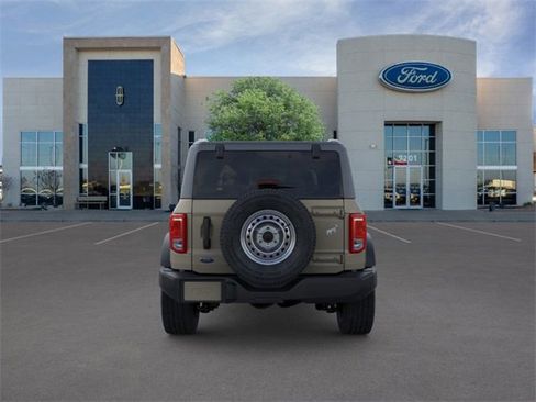 New 2025 Ford Bronco 2-Door image 5