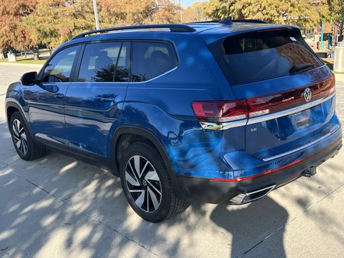 Certified 2025 Volkswagen Atlas SE image 8