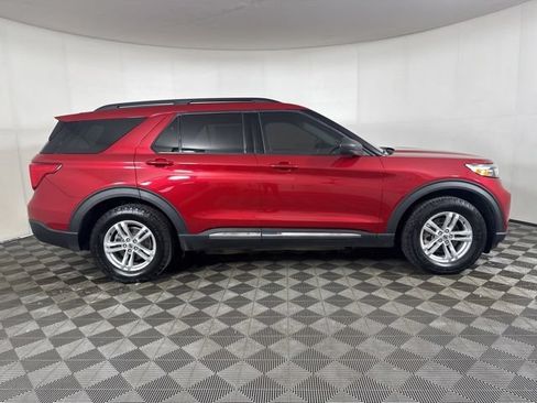 Certified 2021 Ford Explorer XLT w/ Equipment Group 202A AWD/4WD image 2