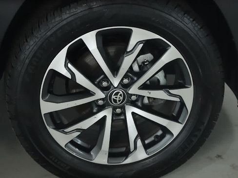 Certified 2023 Toyota Corolla Cross XLE w/ Convenience Package FWD image 10