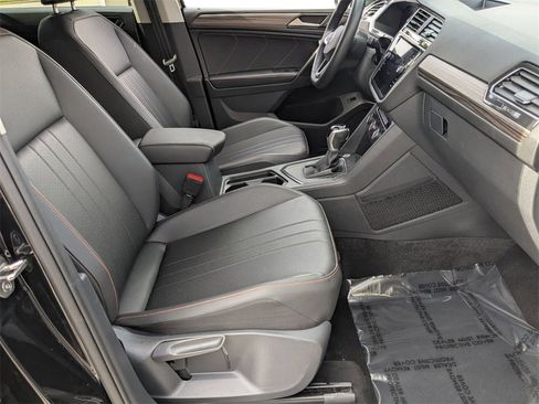 Used 2024 Volkswagen Tiguan Wolfsburg Edition image 30