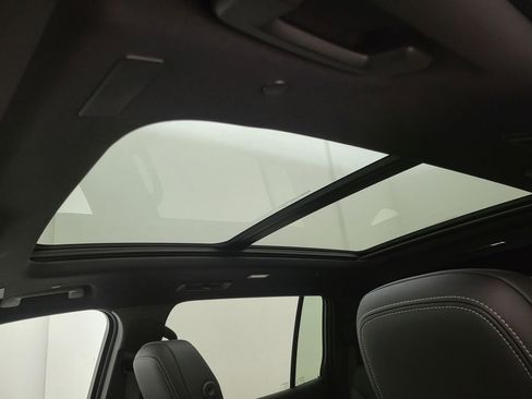 New 2026 Chevrolet Traverse LT w/ Sun and Wheel Package image 14