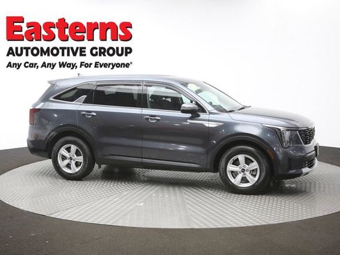 Used 2024 Kia Sorento LX FWD image 47
