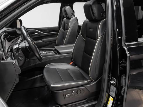 Used 2022 Cadillac Escalade Sport w/ Touring Package image 6