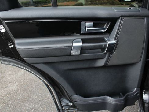 Used 2011 Land Rover LR4 HSE LUX image 18