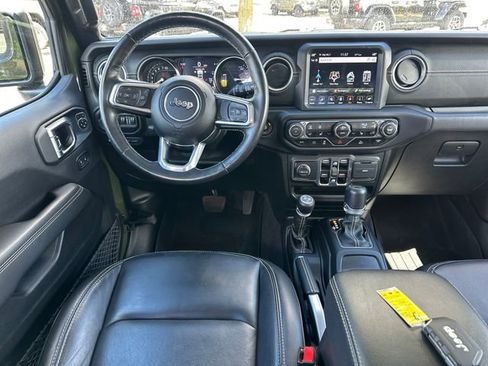 Used 2021 Jeep Wrangler Unlimited Sahara w/ Cold Weather Group AWD/4WD image 18