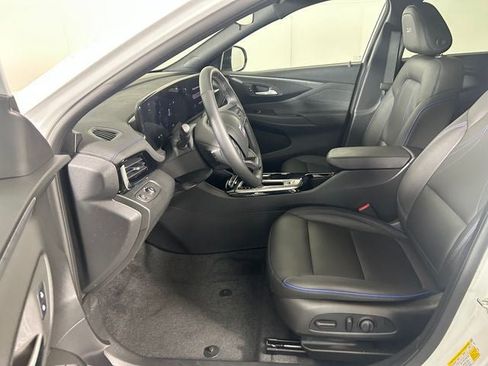 Used 2026 Buick Envista Sport Touring w/ Convenience I Package FWD image 11