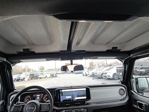 New 2026 Jeep Gladiator Sport image 23