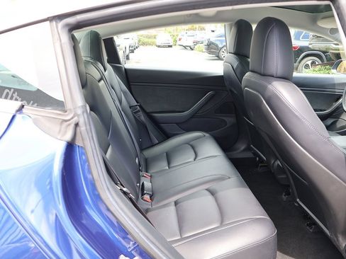 Used 2018 Tesla Model 3 Long Range image 37