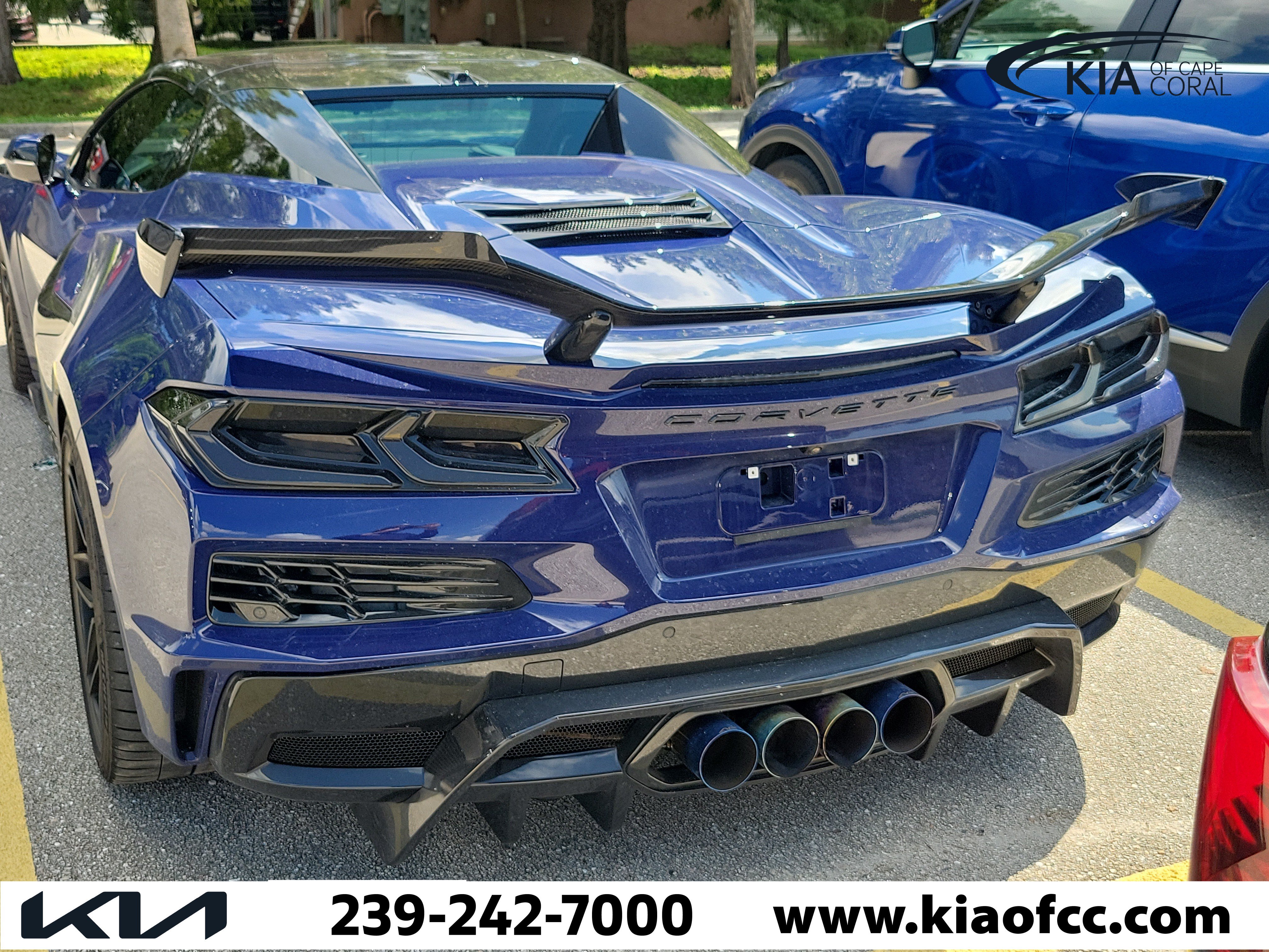 Used 2025 Chevrolet Corvette Z06 RWD image 6