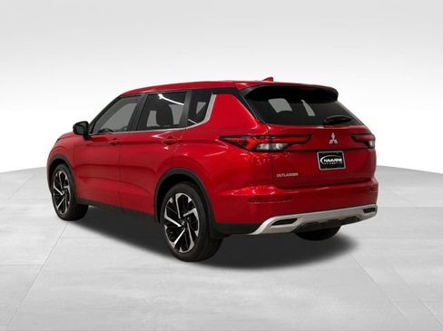 Used 2023 Mitsubishi Outlander SE FWD image 5