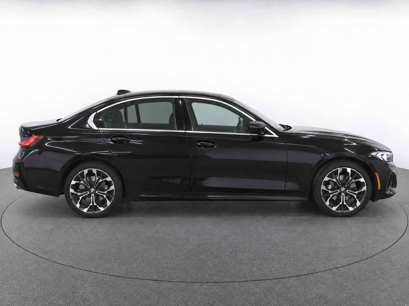 Certified 2026 BMW 330i Sedan RWD image 4