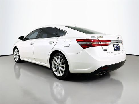 Used 2014 Toyota Avalon Limited image 5