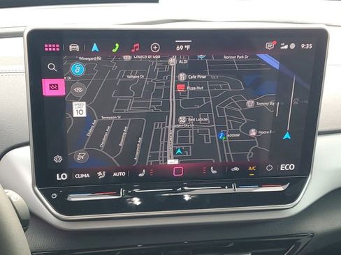 New 2025 Volkswagen ID.4 Pro image 22